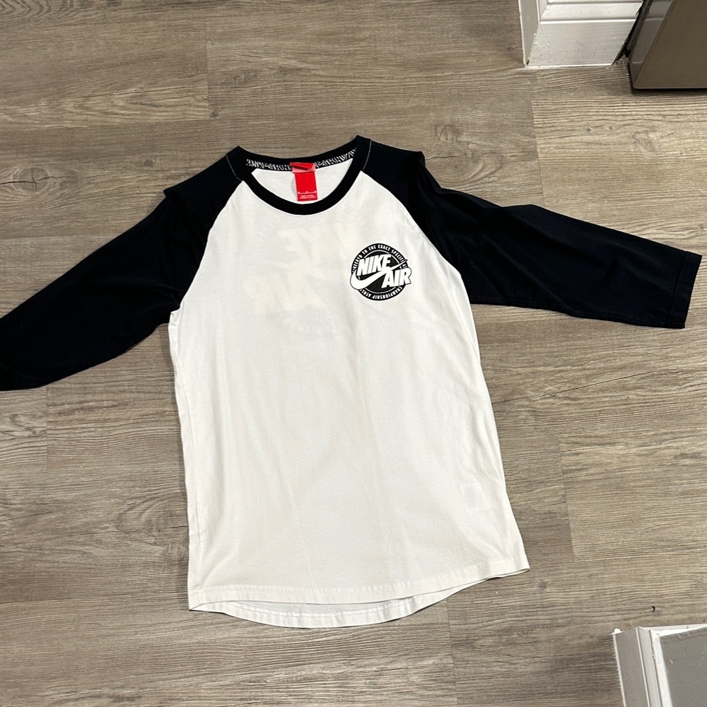 Nike men’s Black and White 3/4 Sleeve Tee